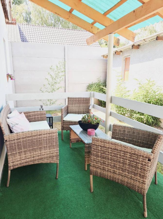 Cosy Vacation House In The Village Veľký Meder 외부 사진